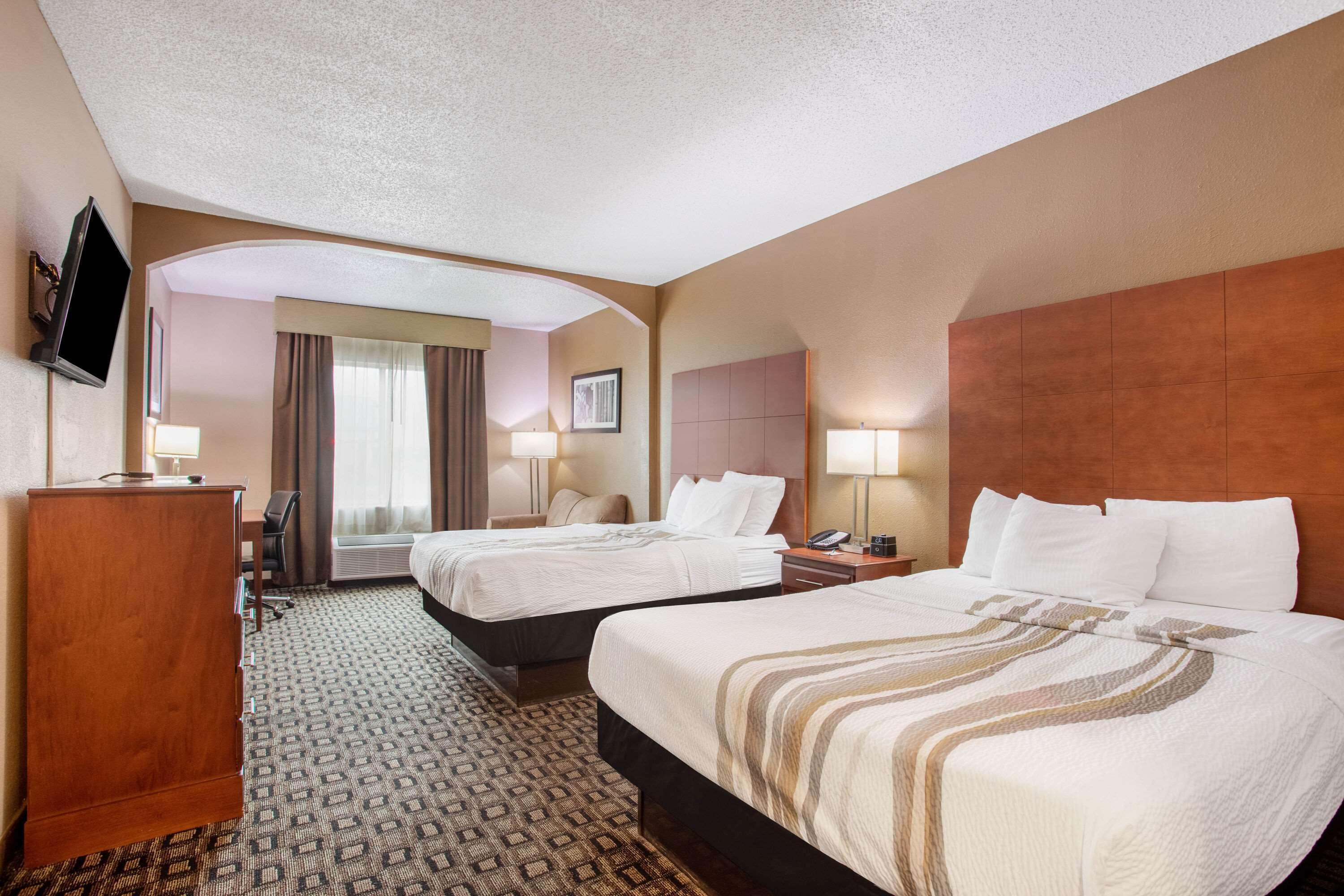 La Quinta Inn by Wyndham Decatur Alabama Bagian luar foto