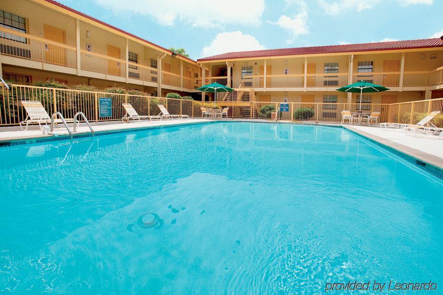 La Quinta Inn by Wyndham Decatur Alabama Bagian luar foto